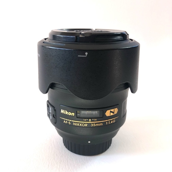 Nikkor AF-S 35mm 1.4G Lens - Picture 4 of 4